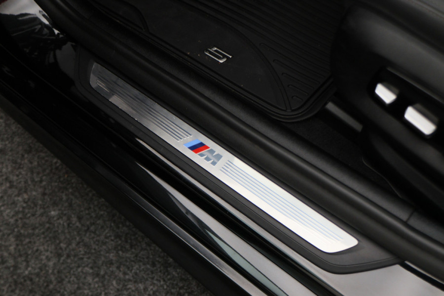 BMW 5 Serie Touring 530e xDrive High Executive M-Sport Leer, Laser, ACC, 360° Camera, H&K, Panoramadak, Head-up, Trekhaak, 18''
