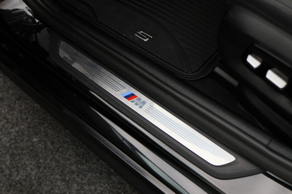 BMW 5 Serie Touring 530e xDrive High Executive M-Sport Leer, Laser, ACC, 360° Camera, H&K, Panoramadak, Head-up, Trekhaak, 18''