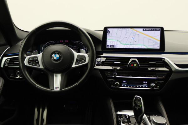 BMW 5 Serie Touring 530e xDrive High Executive M-Sport Leer, Laser, ACC, 360° Camera, H&K, Panoramadak, Head-up, Trekhaak, 18''
