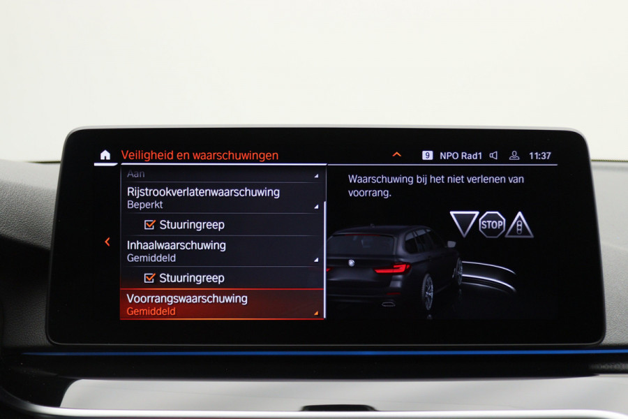 BMW 5 Serie Touring 530e xDrive High Executive M-Sport Leer, Laser, ACC, 360° Camera, H&K, Panoramadak, Head-up, Trekhaak, 18''