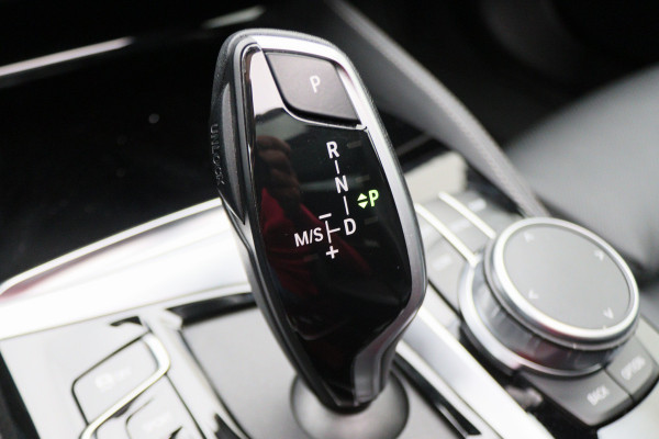 BMW 5 Serie Touring 530e xDrive High Executive M-Sport Leer, Laser, ACC, 360° Camera, H&K, Panoramadak, Head-up, Trekhaak, 18''