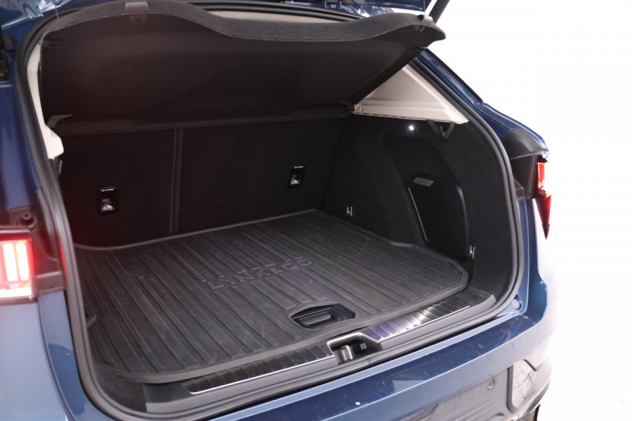 Lynk & Co 01 1.5 360 Camera, Panorama dak, Apple carplay Lynk & Co 01 1.5 360 Camera, Panorama dak, Apple carplay