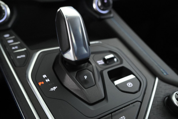 Lynk & Co 01 1.5 360 Camera, Panorama dak, Apple carplay Lynk & Co 01 1.5 360 Camera, Panorama dak, Apple carplay