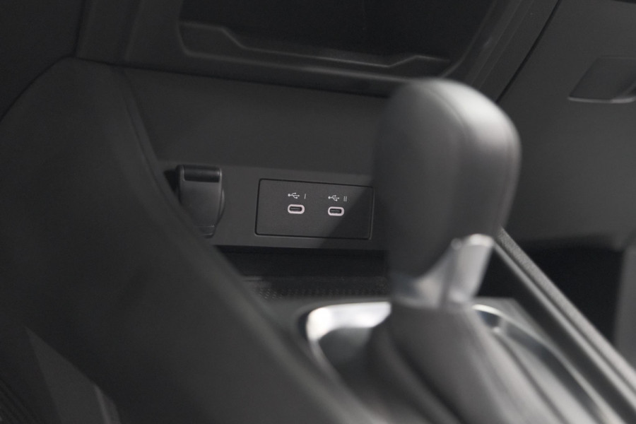 Renault Captur Mild Hybrid 160 EDC Techno | Camera | Navigatie | Apple Carplay | Pack Full Screen