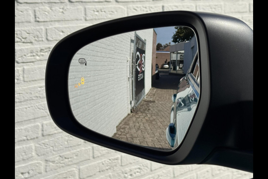 Suzuki Vitara 1.5 Hybrid Style Automaat Adaptive cruise Climate control Full LED Panoramadak Achteruitrijcamera Apple / Android