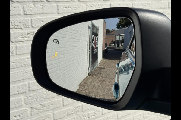 Suzuki Vitara 1.5 Hybrid Style Automaat Adaptive cruise Climate control Full LED Panoramadak Achteruitrijcamera Apple / Android