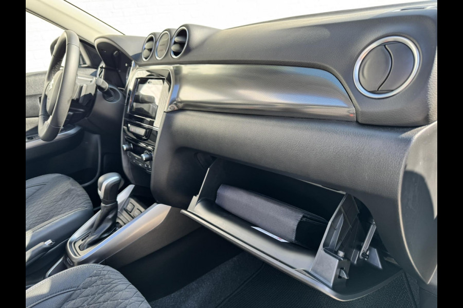 Suzuki Vitara 1.5 Hybrid Style Automaat Adaptive cruise Climate control Full LED Panoramadak Achteruitrijcamera Apple / Android