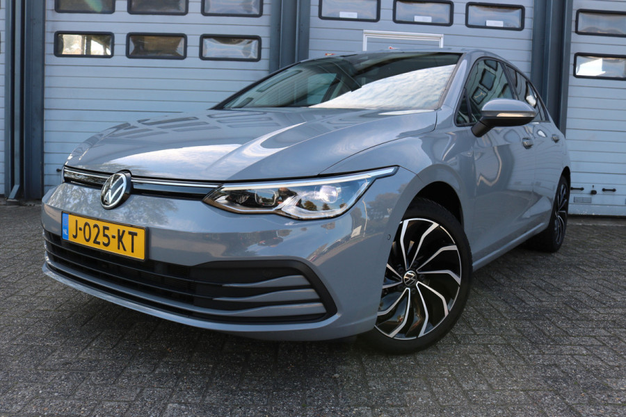 Volkswagen Golf 1.5 TSI Life Business Xenon Virtuel cockpit Sportzetels Camera Led Bj:2020