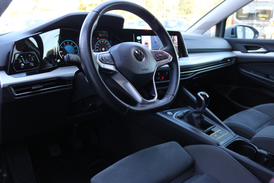 Volkswagen Golf 1.5 TSI Life Business Xenon Virtuel cockpit Sportzetels Camera Led Bj:2020