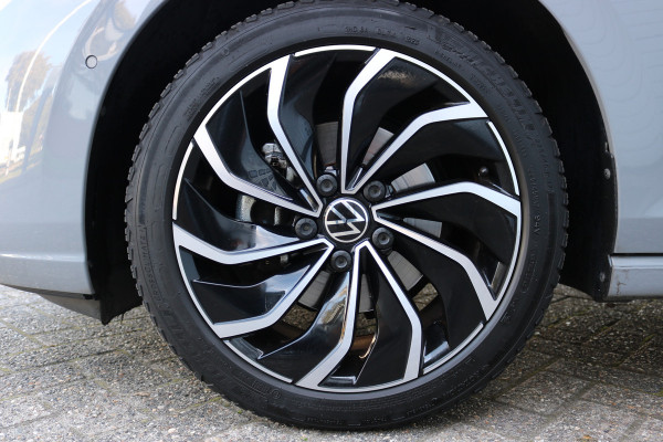 Volkswagen Golf 1.5 TSI Life Business Xenon Virtuel cockpit Sportzetels Camera Led Bj:2020