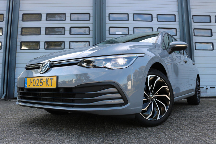 Volkswagen Golf 1.5 TSI Life Business Xenon Virtuel cockpit Sportzetels Camera Led Bj:2020