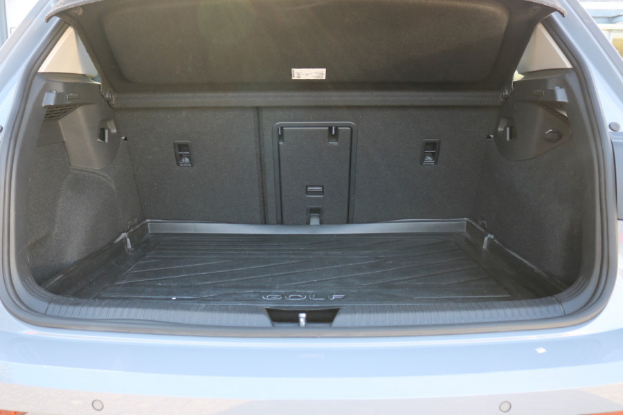 Volkswagen Golf 1.5 TSI Life Business Xenon Virtuel cockpit Sportzetels Camera Led Bj:2020