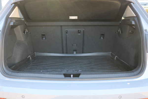 Volkswagen Golf 1.5 TSI Life Business Xenon Virtuel cockpit Sportzetels Camera Led Bj:2020