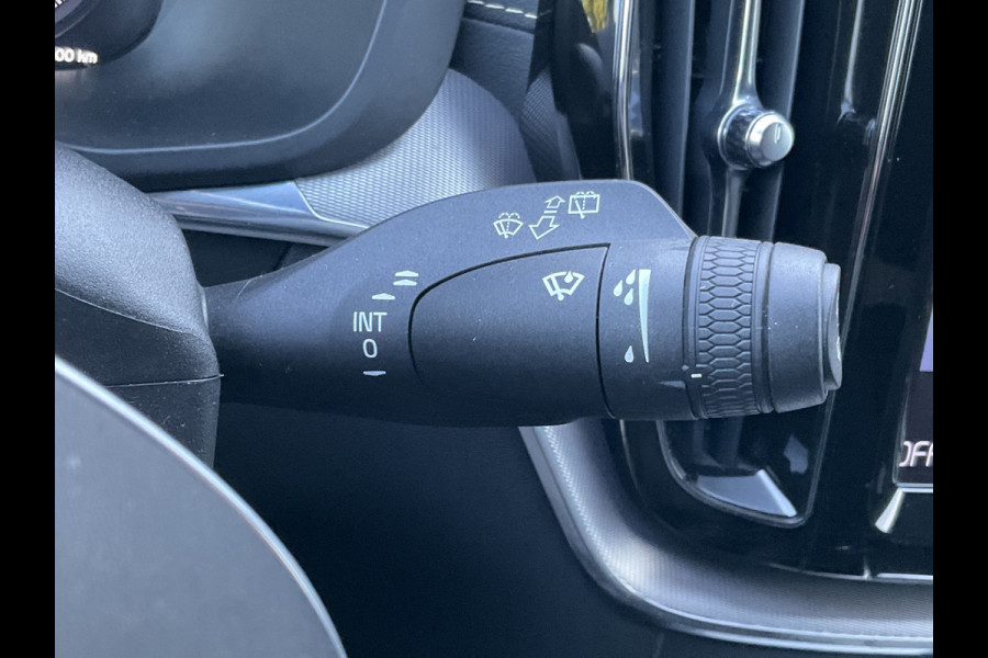 Volvo XC60 2.0 Recharge T6 AWD R-Design HUD HK Pano.dak BLIS Vol opties Inscription PHEV Plug-in