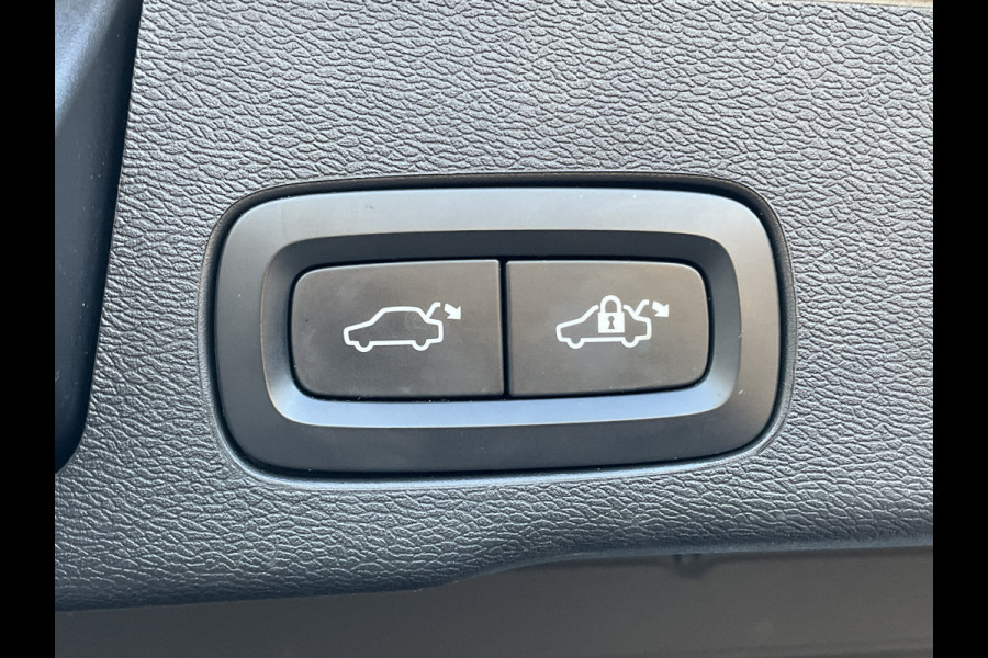 Volvo XC60 2.0 Recharge T6 AWD R-Design HUD HK Pano.dak BLIS Vol opties Inscription PHEV Plug-in