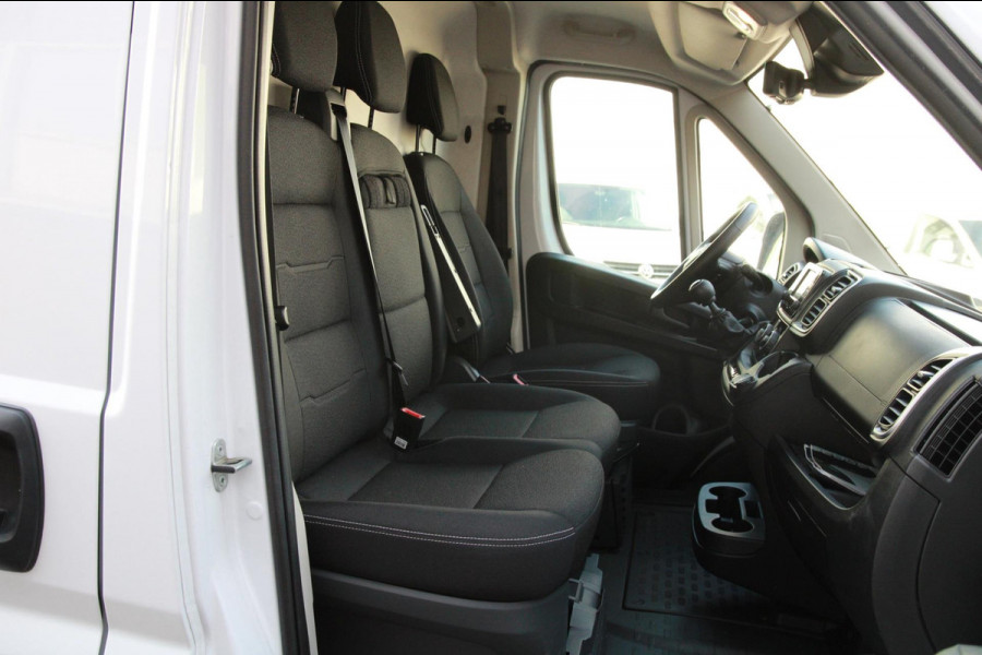 Peugeot Boxer 2.2 BlueHDi 120PK L2H1 / Trekhaak / Camera / multi stuur / 3 zits