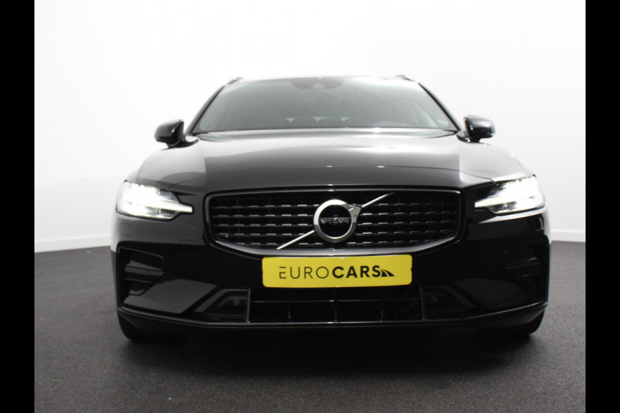 Volvo V60 2.0 B4 R-Design Navigatie Climate control Cruise control adaptive Parkeersensoren Achteruitrijcamera Keyless Navigatie Apple Carplay/ Android Auto