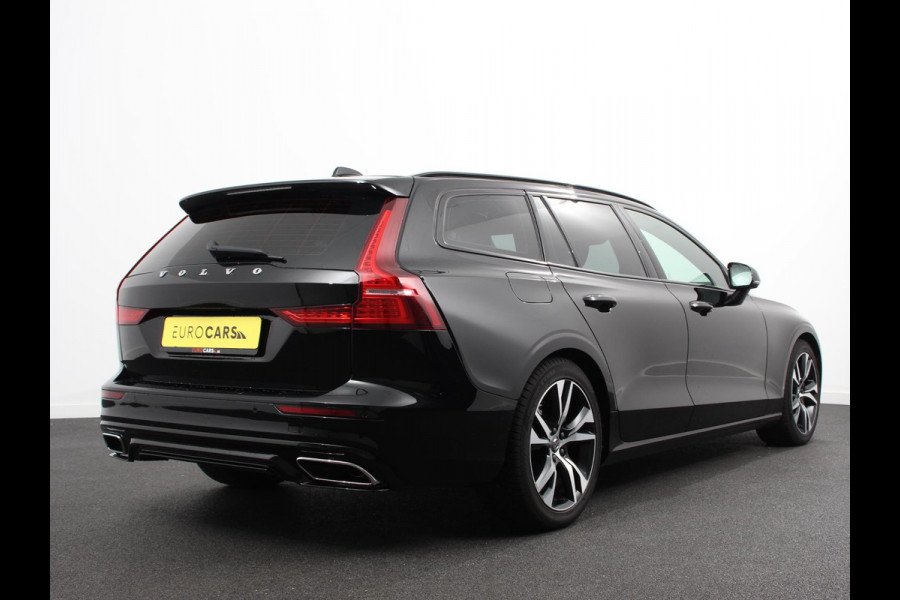 Volvo V60 2.0 B4 R-Design Navigatie Climate control Cruise control adaptive Parkeersensoren Achteruitrijcamera Keyless Navigatie Apple Carplay/ Android Auto