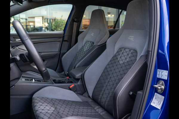 Volkswagen Golf 2.0 TSI R-line / 190pk! / Pano / IQ / Black style / H&K / Keyless / 5jr garantie / Stoel+Stuurverwarming / DAB+