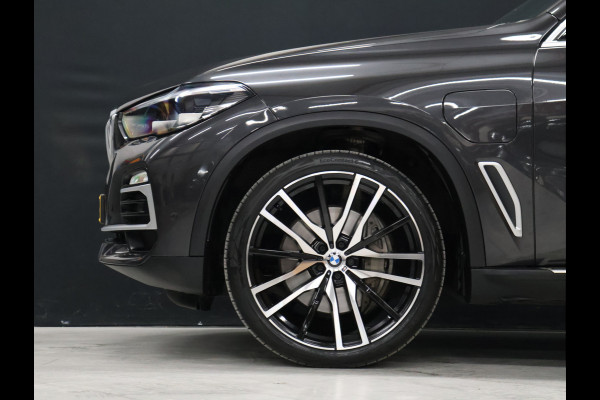 BMW X5 xDrive45e M Sport [SCHUIFKANTELDAK, HARMAN/KARDON, TREKHAAK INKLAPBAAR, APPLE CARPLAY, ANDROID, MEMORY SEATS, 360 CAMERA, HEAD-UP, ADAPTIVE CRUISE, STUURVERWARMING, VOL LEDER, STOELVERWARMING, CLIMATE, N