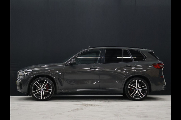 BMW X5 xDrive45e High Executive M Sport [SCHUIFKANTELDAK, TREKHAAK INKLAPBAAR, APPLE CARPLAY, ANDROID, MEMORY SEATS, 360 CAMERA, HEAD-UP, VOL LEDER, STOELVERKOELING, STOELVERWARMING, NIEUWSTAAT]