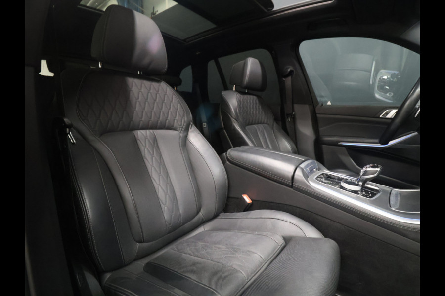 BMW X5 xDrive45e High Executive M Sport [SCHUIFKANTELDAK, TREKHAAK INKLAPBAAR, APPLE CARPLAY, ANDROID, MEMORY SEATS, 360 CAMERA, HEAD-UP, VOL LEDER, STOELVERKOELING, STOELVERWARMING, NIEUWSTAAT]