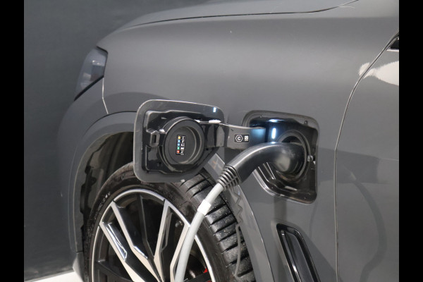 BMW X5 xDrive45e High Executive M Sport [SCHUIFKANTELDAK, TREKHAAK INKLAPBAAR, APPLE CARPLAY, ANDROID, MEMORY SEATS, 360 CAMERA, HEAD-UP, VOL LEDER, STOELVERKOELING, STOELVERWARMING, NIEUWSTAAT]