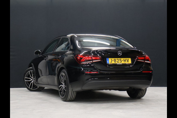 Mercedes-Benz A-Klasse 180 Luxury Line [CAMERA, STOELVERWARMING, PDC V+A, BLUETOOTH, CLIMATE CONTROL, CRUISE CONTROL, NIEUWSTAAT]