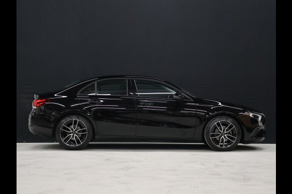 Mercedes-Benz A-Klasse 180 Luxury Line [CAMERA, STOELVERWARMING, PDC V+A, BLUETOOTH, CLIMATE CONTROL, CRUISE CONTROL, NIEUWSTAAT]