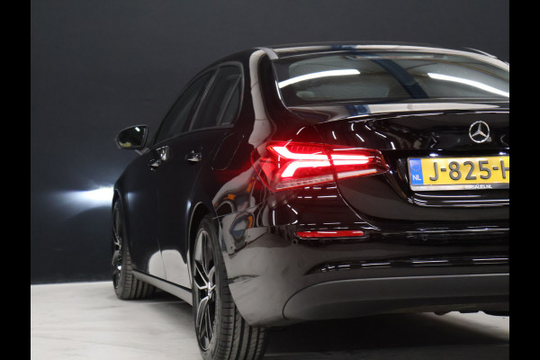 Mercedes-Benz A-Klasse 180 Luxury Line [CAMERA, STOELVERWARMING, PDC V+A, BLUETOOTH, CLIMATE CONTROL, CRUISE CONTROL, NIEUWSTAAT]