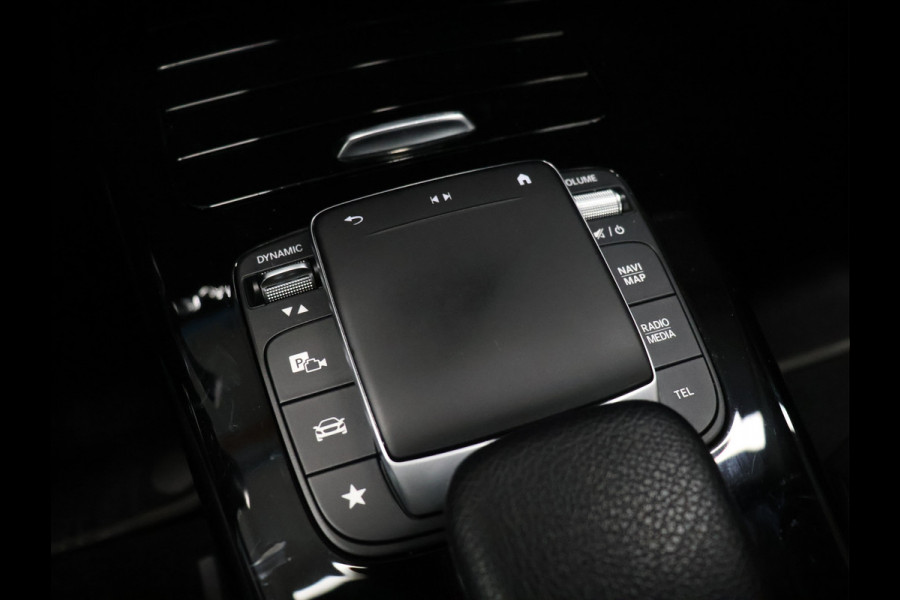 Mercedes-Benz A-Klasse 180 Luxury Line [CAMERA, STOELVERWARMING, PDC V+A, BLUETOOTH, CLIMATE CONTROL, CRUISE CONTROL, NIEUWSTAAT]