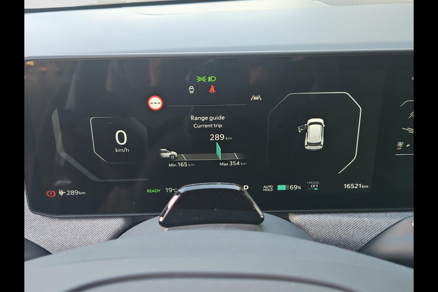 Kia EV3 Plus 58.3 kWh | All-Season Banden | 19-Inch Velgen | Adapt. Cruise | Stoel- en Stuurverwarming | Draadloos Carplay/Android Auto |
