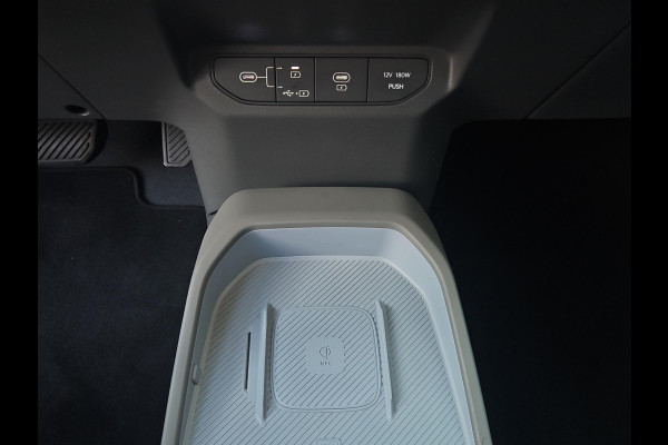 Kia EV3 Plus 58.3 kWh | All-Season Banden | 19-Inch Velgen | Adapt. Cruise | Stoel- en Stuurverwarming | Draadloos Carplay/Android Auto |