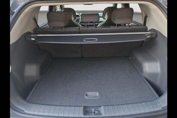 Kia EV3 Plus 58.3 kWh | All-Season Banden | 19-Inch Velgen | Adapt. Cruise | Stoel- en Stuurverwarming | Draadloos Carplay/Android Auto |