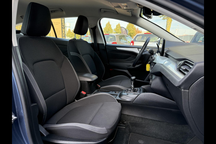 Ford FOCUS Wagon 1.0 EcoBoost Trend Edition Business 2e Eigenaar,Dealer Onderhouden,Navi,Clima,Cruise,Lm velgen,6 Bak,Pdc V+A,102pk,N.A.P,Apk tot 03-2027