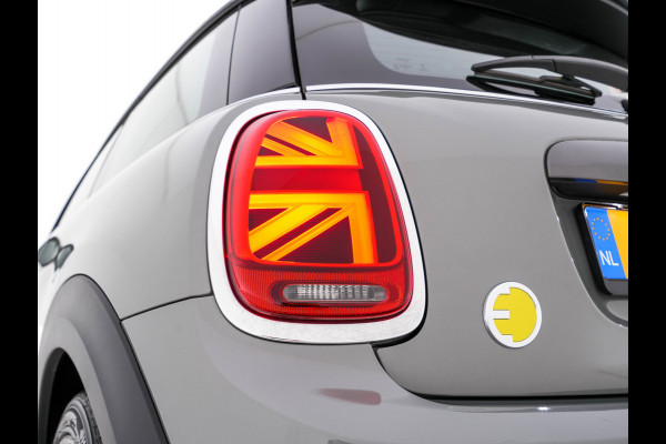MINI Mini Electric Essential 33 kWh [3-Fase] (INCL-BTW) *FULL-LED | DIGI-COCKPIT | LEATHER-FABRIC | CAMERA | KEYLESS | HEATED-SPORTSEATS | NAVI-FULLMAP | AMBIENT-LIGHT | DAB | CRUISE | CCS-FASTLOADER | 17"ALU*