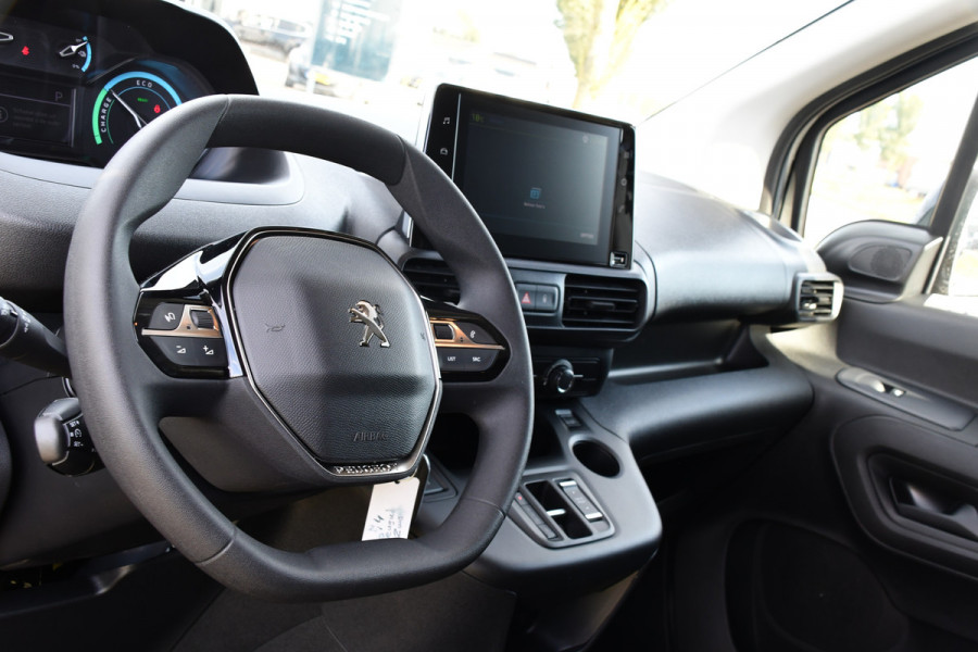 Peugeot e-Partner 136 L1 50 kWh Black Edition Camera, Cruise, Carplay, Stoelverwarming, 136pk, Multimedia, BOM VOL!