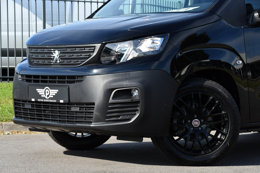 Peugeot e-Partner 136 L1 50 kWh Black Edition Camera, Cruise, Carplay, Stoelverwarming, 136pk, Multimedia, BOM VOL!