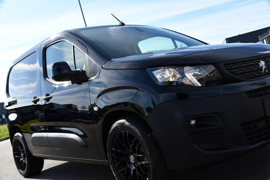 Peugeot e-Partner 136 L1 50 kWh Black Edition Camera, Cruise, Carplay, Stoelverwarming, 136pk, Multimedia, BOM VOL!