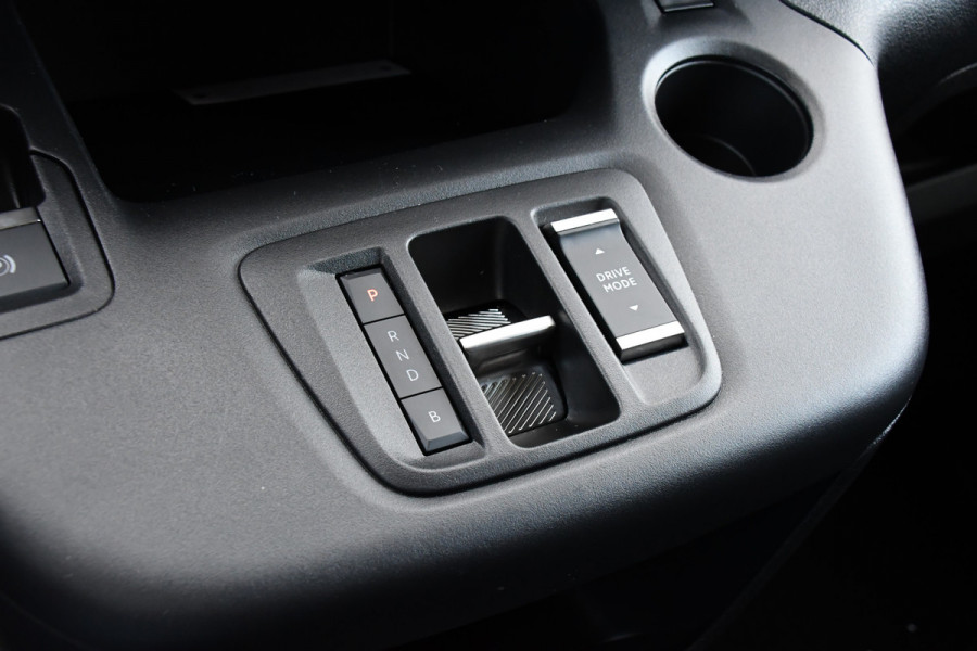 Peugeot e-Partner 136 L1 50 kWh Black Edition Camera, Cruise, Carplay, Stoelverwarming, 136pk, Multimedia, BOM VOL!