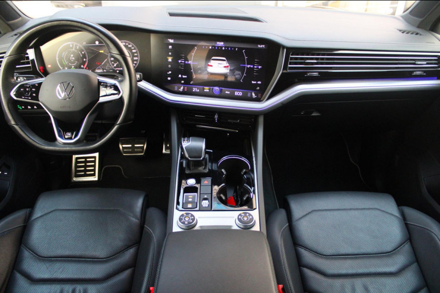 Volkswagen Touareg 3.0 TSi 4MOTION R 462pk eHybrid | Pano | Elek. trekhaak | HUD| Luchtvering