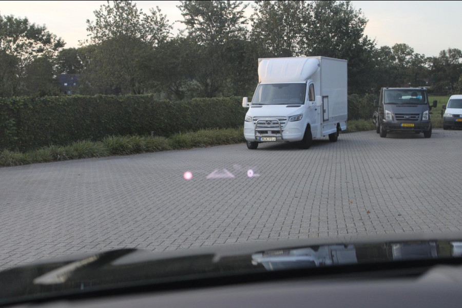 Volkswagen Touareg 3.0 TSi 4MOTION R 462pk eHybrid | Pano | Elek. trekhaak | HUD| Luchtvering