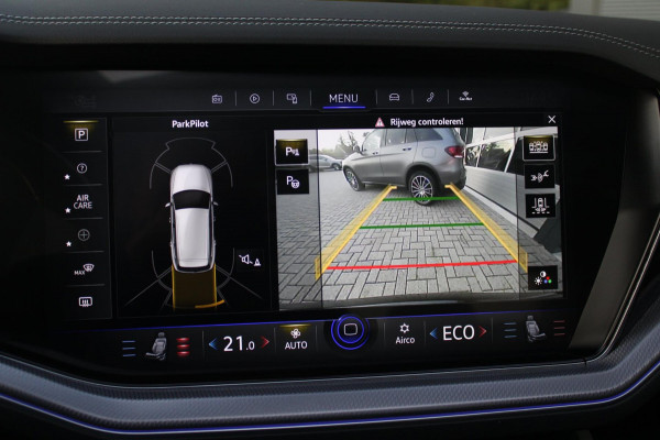 Volkswagen Touareg 3.0 TSi 4MOTION R 462pk eHybrid | Pano | Elek. trekhaak | HUD| Luchtvering