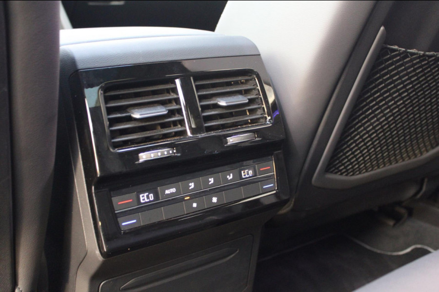 Volkswagen Touareg 3.0 TSi 4MOTION R 462pk eHybrid | Pano | Elek. trekhaak | HUD| Luchtvering