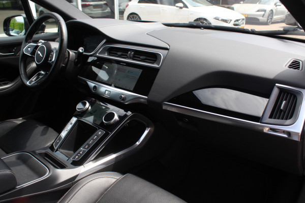 Jaguar I-PACE EV400 HSE 90 kWh / SOH 94,3% / Trekhaak / Panoramadak / 360Camera / Head-up / Luchtvering / Meridian / Keyless / 20'' / Leder / Navigatie / Stoelverwarming