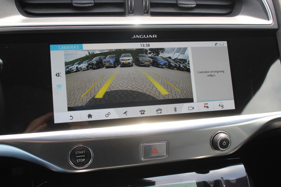 Jaguar I-PACE EV400 HSE 90 kWh / SOH 94,3% / Trekhaak / Panoramadak / 360Camera / Head-up / Luchtvering / Meridian / Keyless / 20'' / Leder / Navigatie / Stoelverwarming