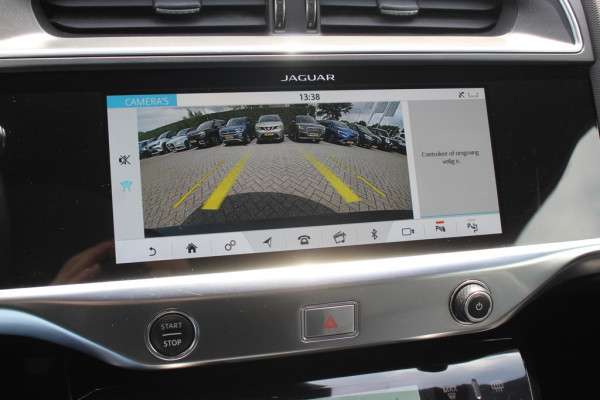Jaguar I-PACE EV400 HSE 90 kWh / SOH 94,3% / Trekhaak / Panoramadak / 360Camera / Head-up / Luchtvering / Meridian / Keyless / 20'' / Leder / Navigatie / Stoelverwarming