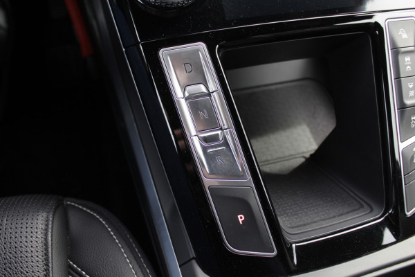 Jaguar I-PACE EV400 HSE 90 kWh / SOH 94,3% / Trekhaak / Panoramadak / 360Camera / Head-up / Luchtvering / Meridian / Keyless / 20'' / Leder / Navigatie / Stoelverwarming
