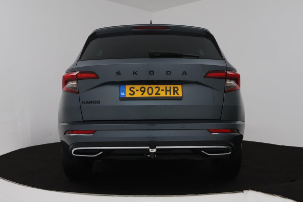 Škoda Karoq 1.5 TSI ACT Sportline Business (DIGITALE COCKPIT, STOEL/STUUR VERWARMING, TREKHAAK, SFEERVERLICHTING, CAMERA)