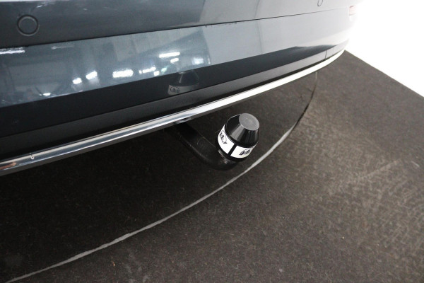 Škoda Karoq 1.5 TSI ACT Sportline Business (DIGITALE COCKPIT, STOEL/STUUR VERWARMING, TREKHAAK, SFEERVERLICHTING, CAMERA)